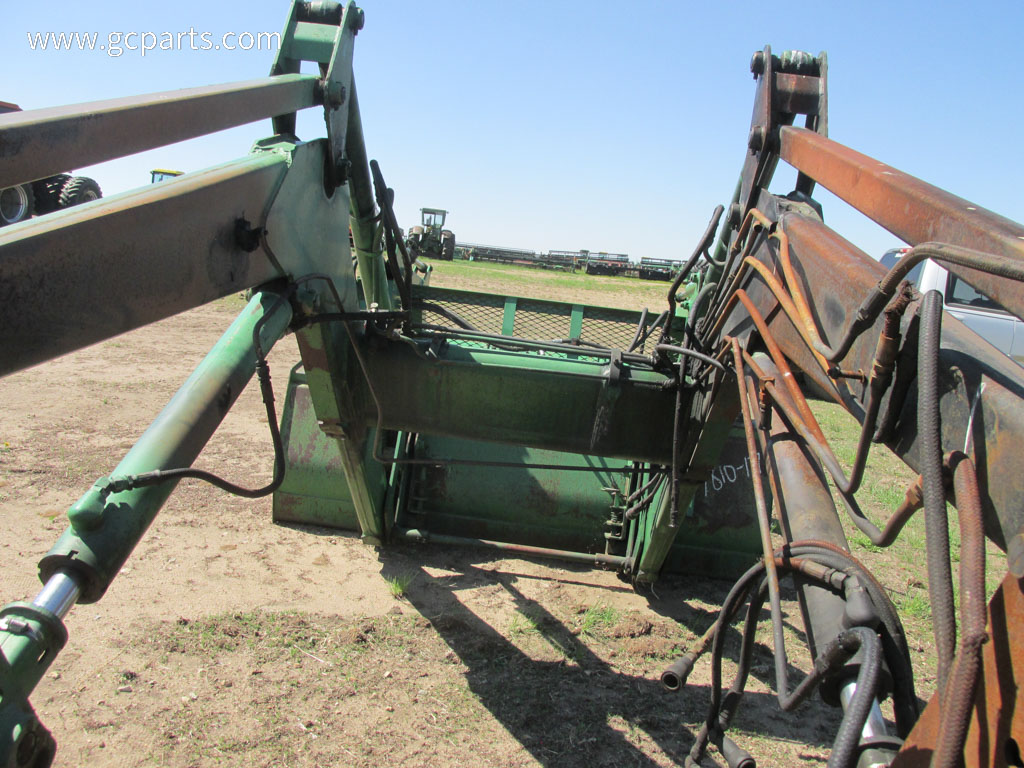 740 LOADER 7FT W/ GRAPPLE